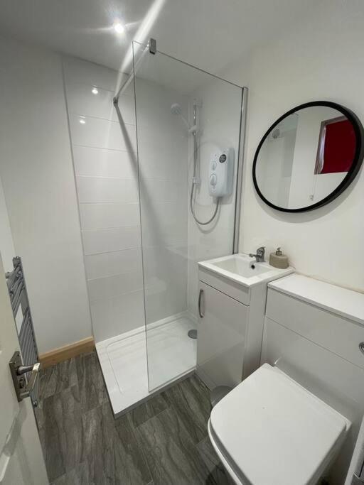גלוסטר 1 Bedroom Guest Suite Near City Centre. מראה חיצוני תמונה